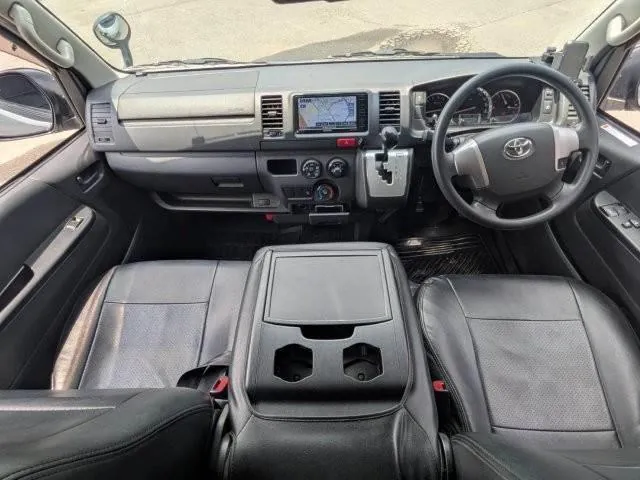 Toyota Hiace 2020 photo 3