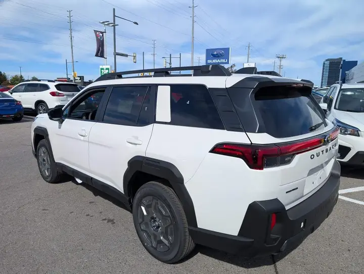 Subaru Outback 2026 photo 2