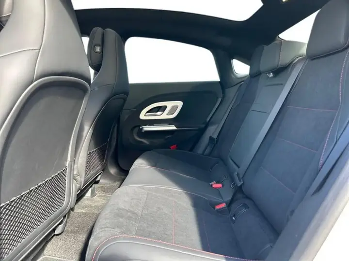 Mercedes-Benz Cla 2026 photo 4