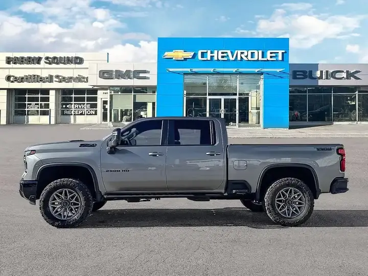 Chevrolet Silverado 2500 2025 photo 3