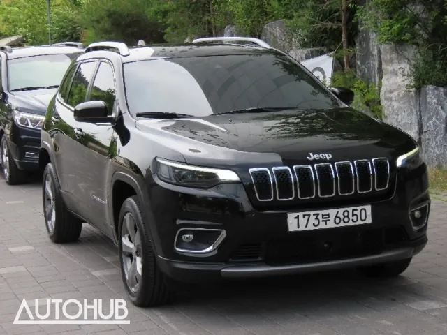 Jeep Cherokee 2021 photo 2