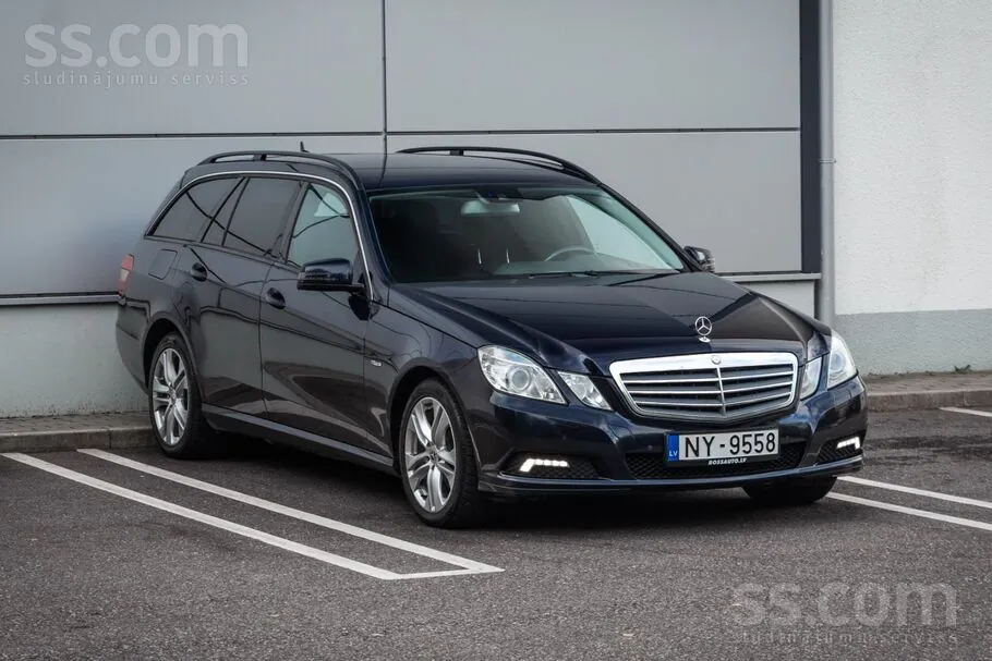 Mercedes-Benz E200 2010 photo 3