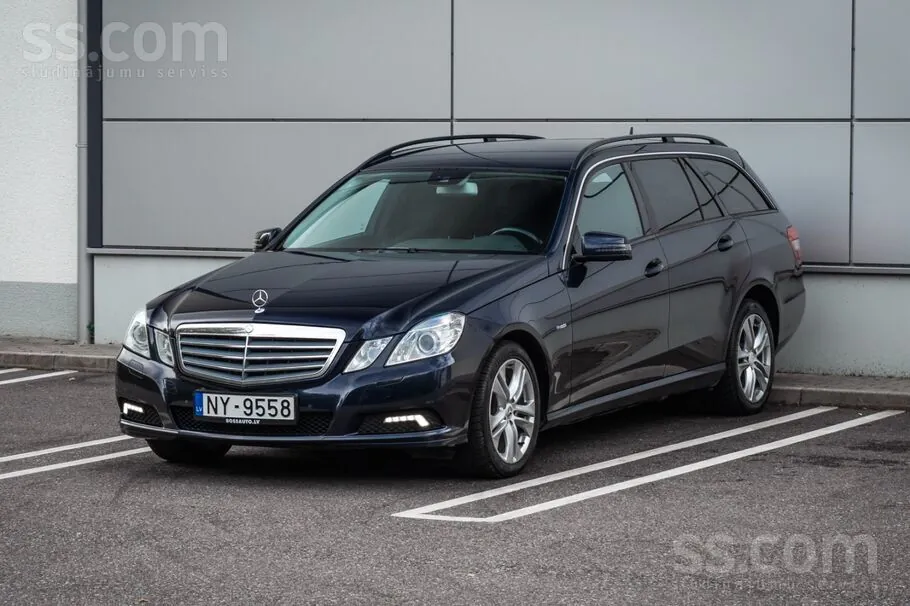 Mercedes-Benz E200