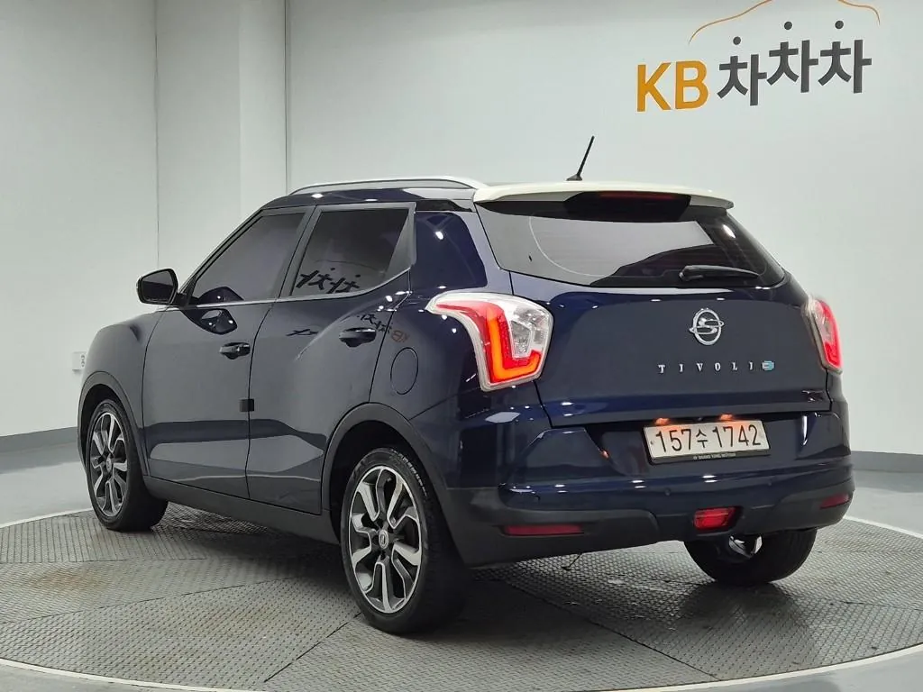 KG Mobility Tivoli 2016 photo 2