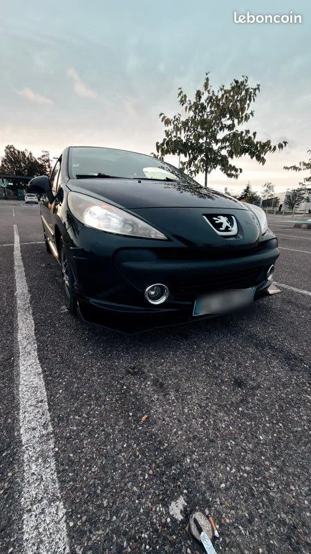 Peugeot 207 2009 photo 2