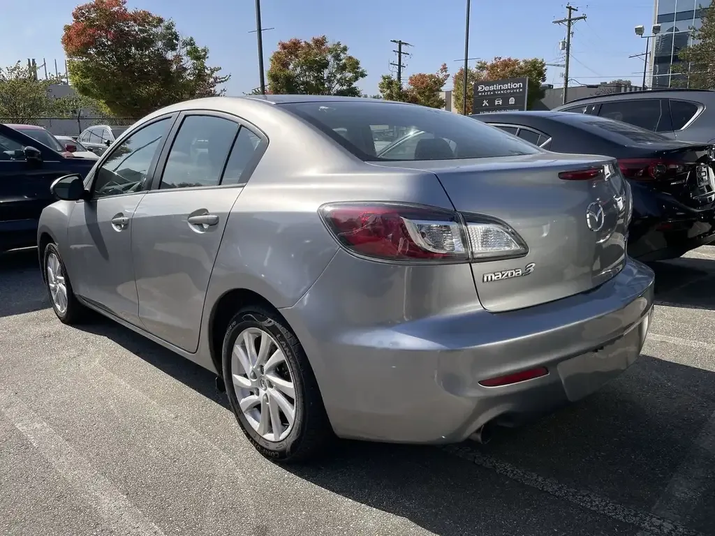 Mazda 3 2012 photo 3