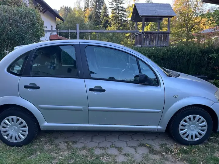 Citroen C3 2009 photo 2