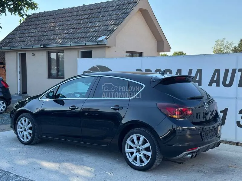 Opel Astra 2010 photo 5