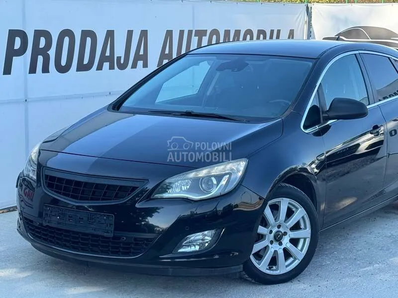 Opel Astra 2010 photo 2