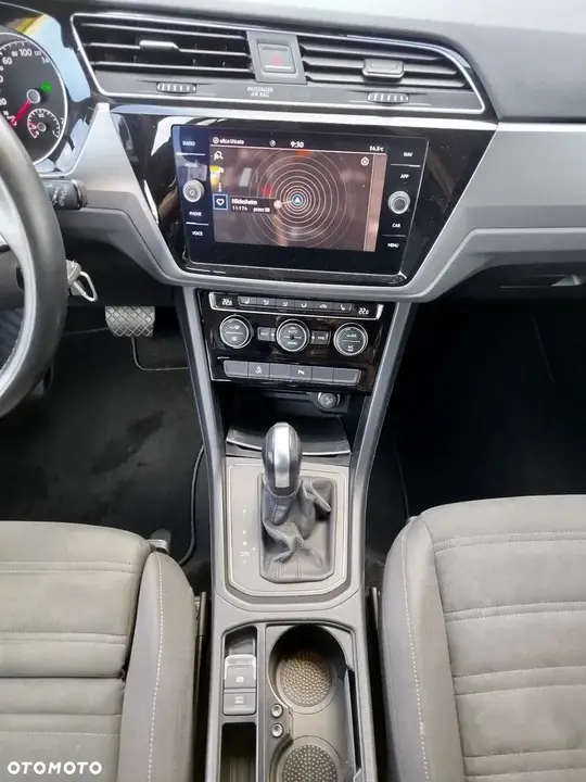Volkswagen Touran 2021 photo 5