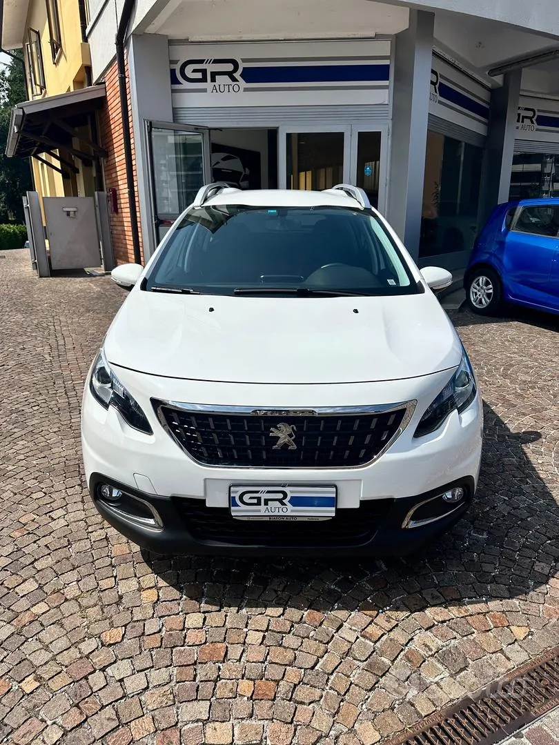 Peugeot 2008 2017 photo 2