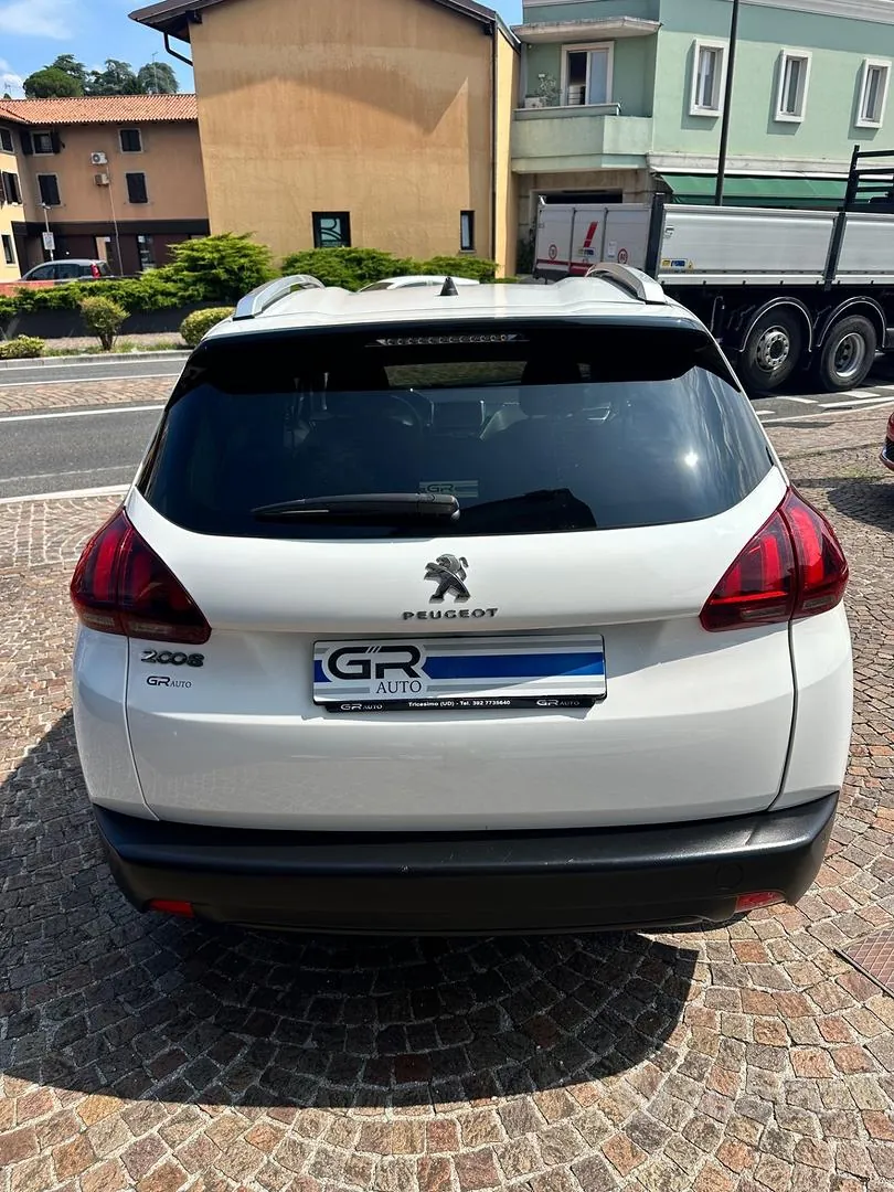 Peugeot 2008 2017 photo 5