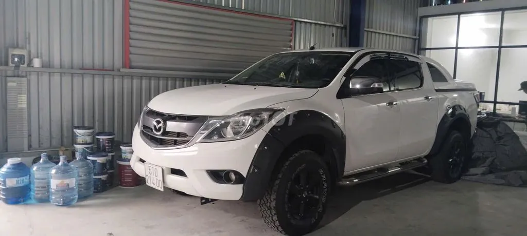 Mazda Bt-50 2017 photo 2