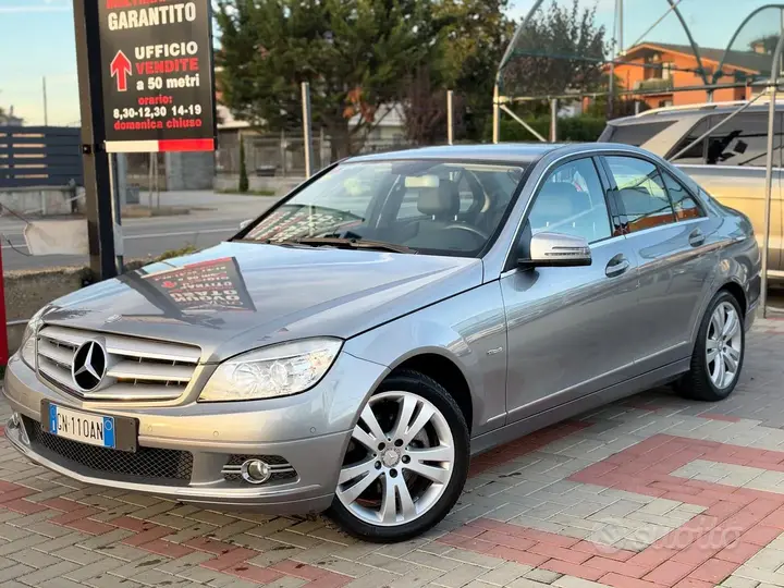 Mercedes-Benz C180 2009 photo 2