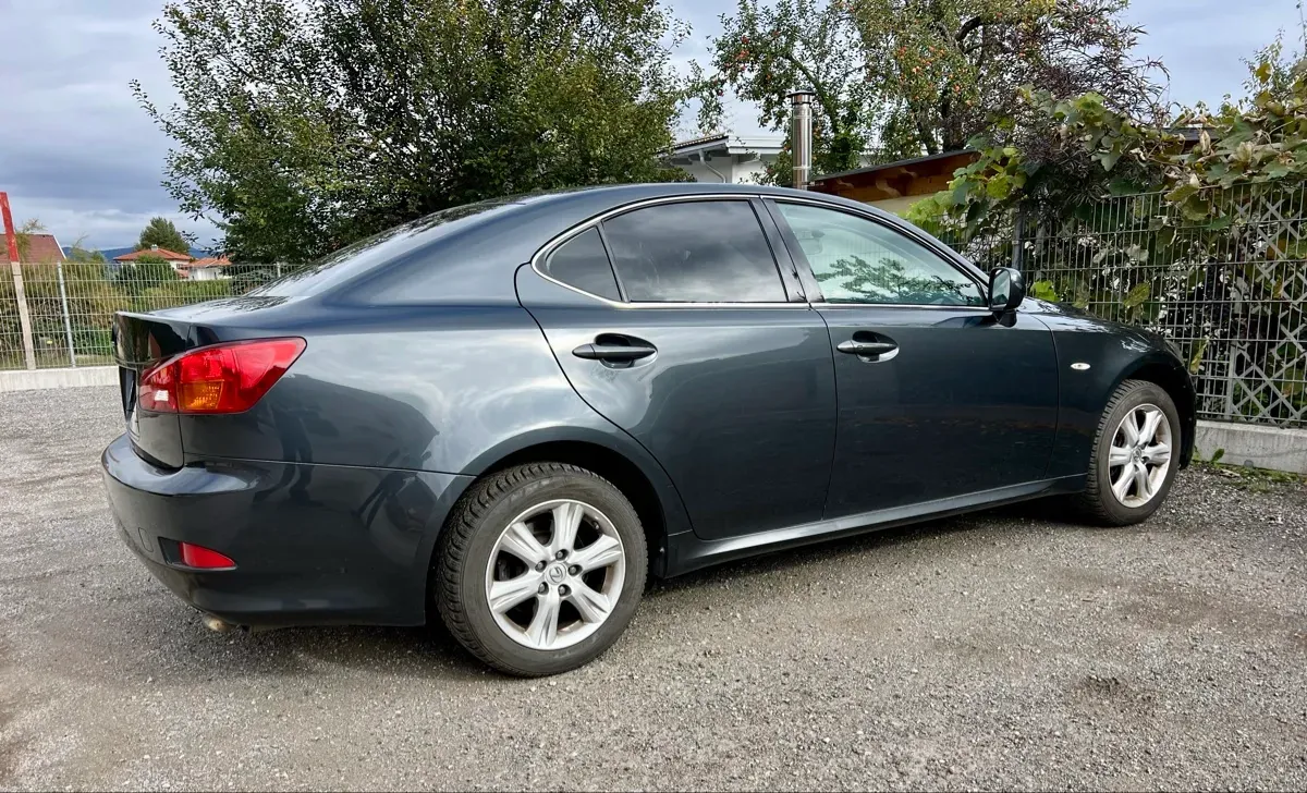 Lexus Is 2006 photo 3