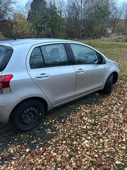 Toyota Yaris 2010 photo 4