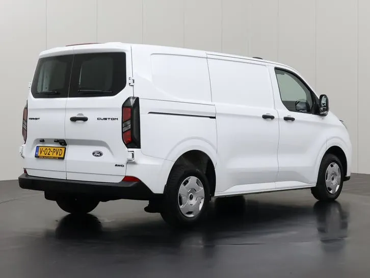 Ford Transit Custom 2024 photo 2