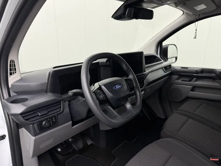 Ford Transit Custom 2024 photo 3