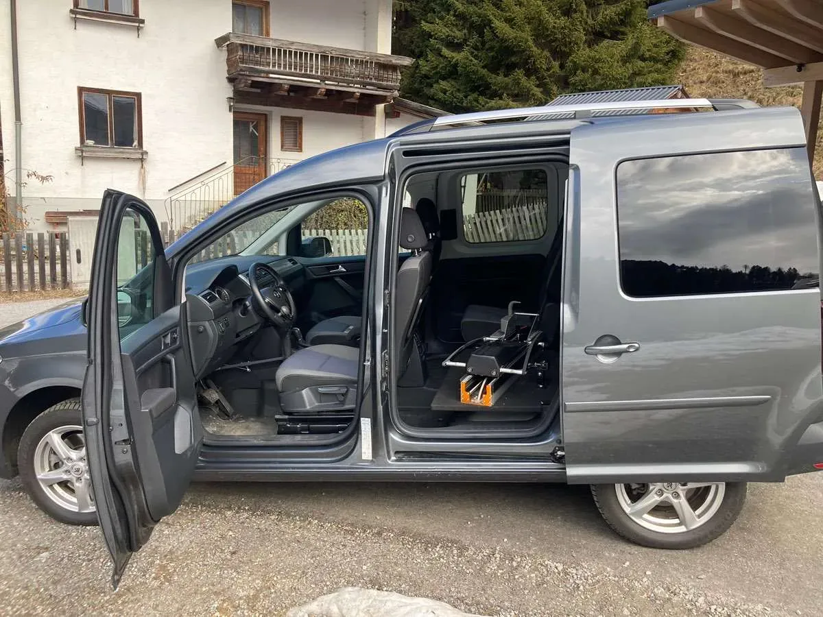 Volkswagen Caddy 2019 photo 2