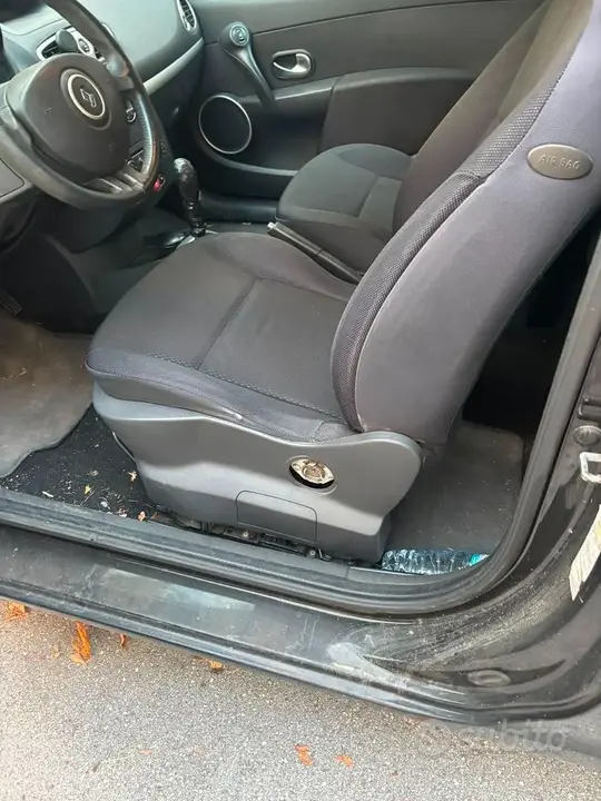 Renault Clio 2006 photo 5