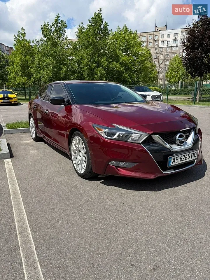 Nissan Maxima