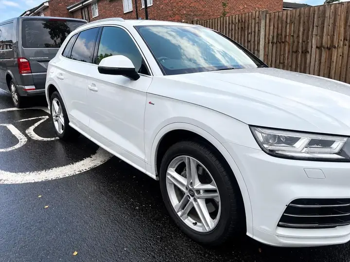 Audi Q5 2019 photo 2