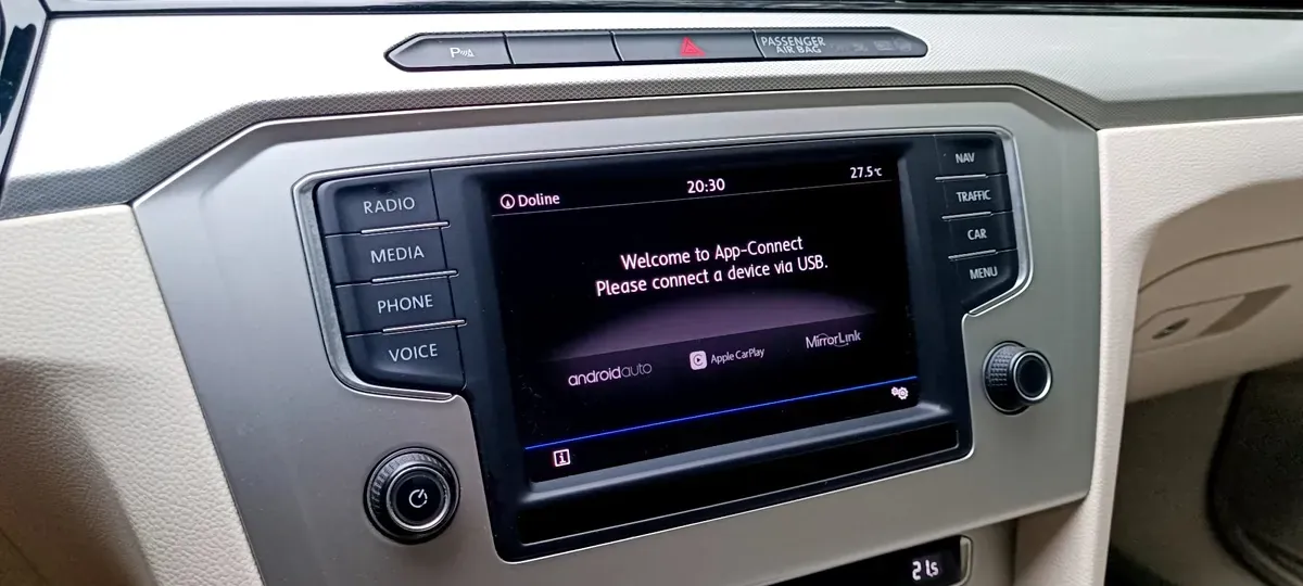 Volkswagen Passat 2016 photo 2