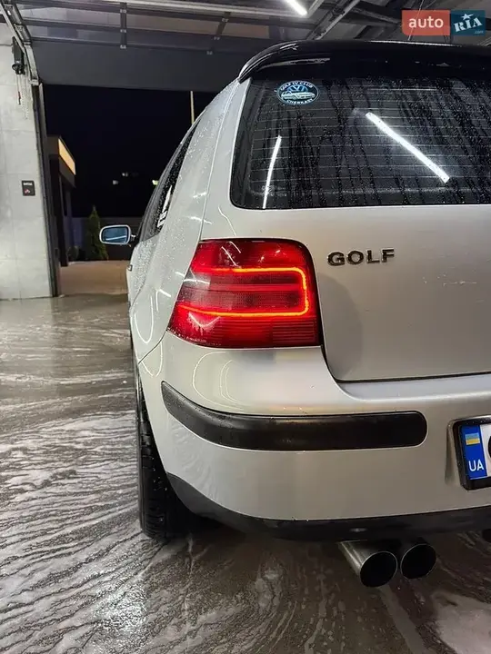 Volkswagen Golf 1999 photo 2