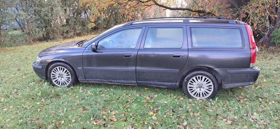 Volvo V70 2002 photo 2