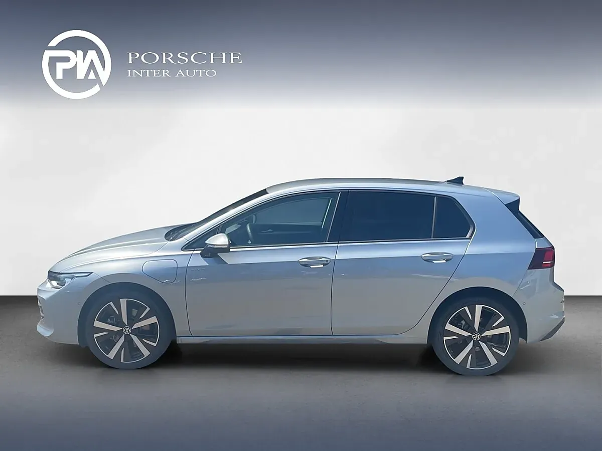 Volkswagen Golf 2026 photo 3
