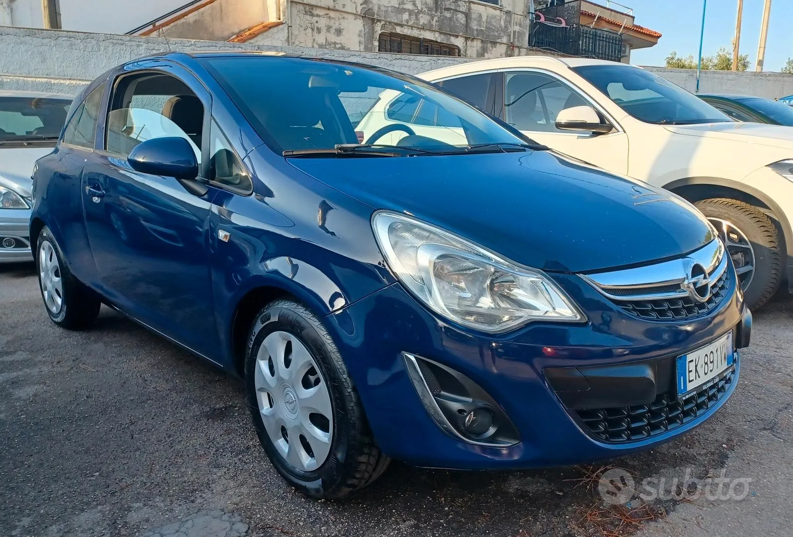 Opel Corsa 2012 photo 2