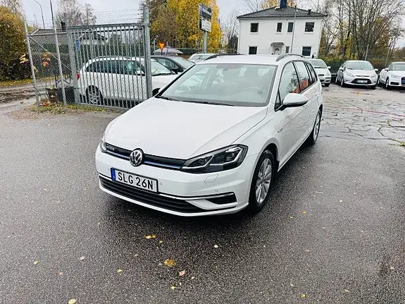 Volkswagen Golf I 2020 photo 2