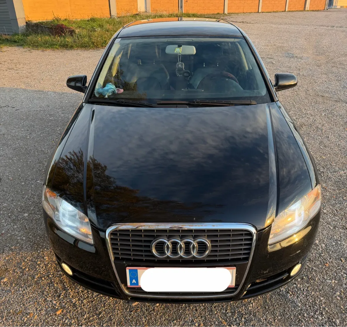 Audi A4 2005 photo 2