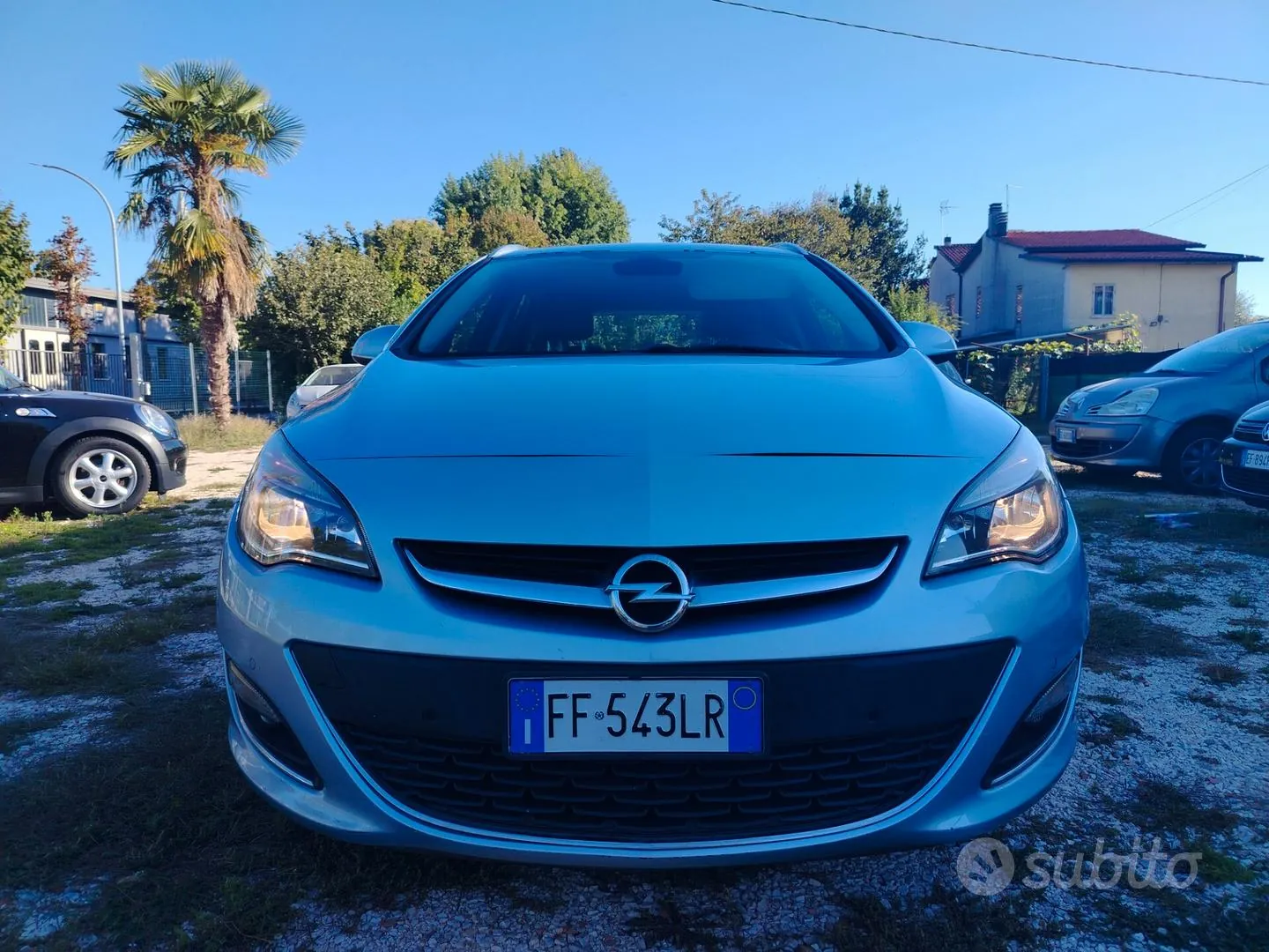 Opel Astra 2015 photo 2