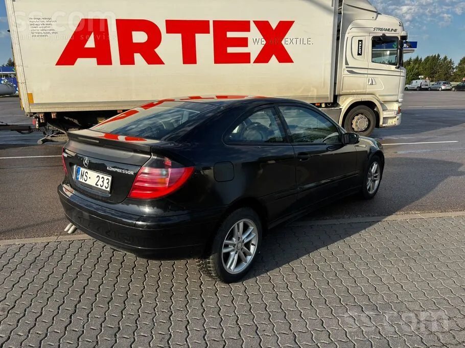 Mercedes-Benz C180 2004 photo 5