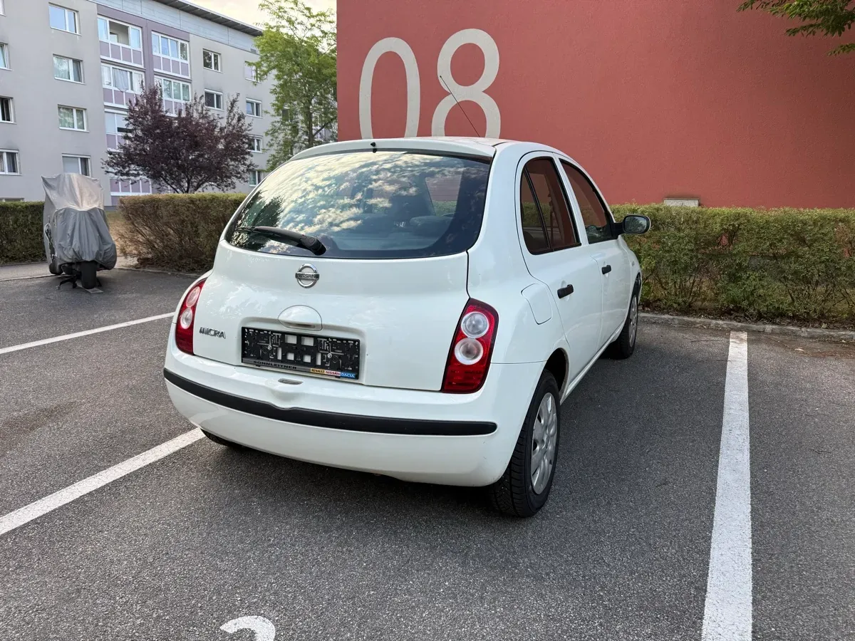 Nissan Micra 2006 photo 2