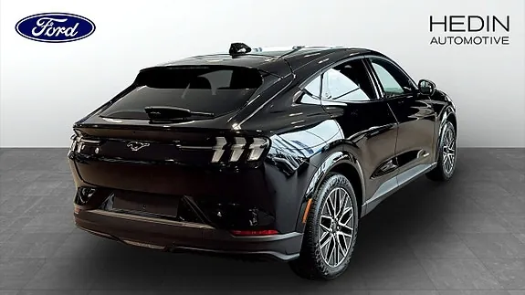 Ford Mustang Mach-E 2025 photo 2