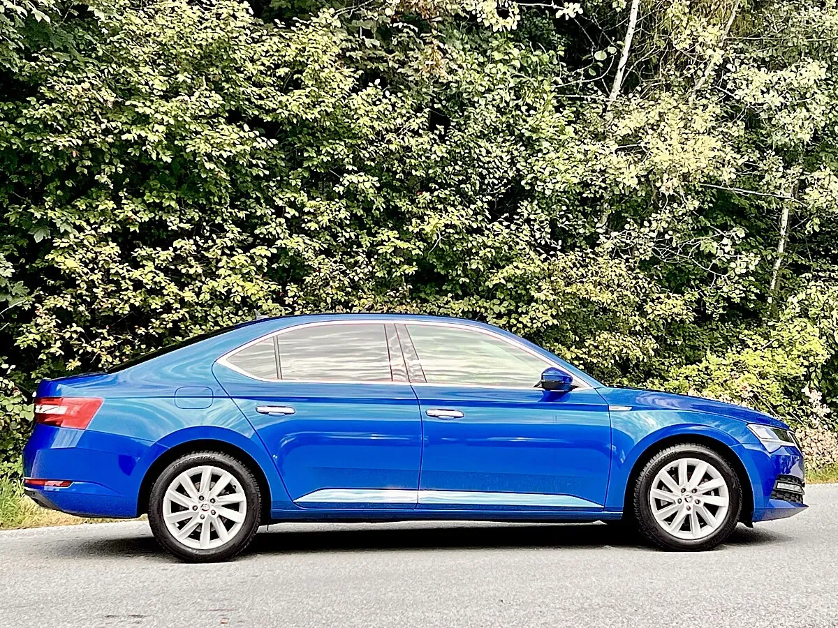 Skoda Superb 2022 photo 3