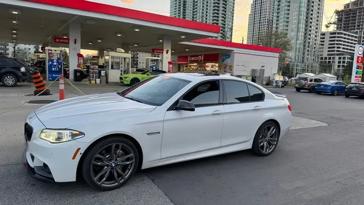 BMW 5 Series 2016 photo 3