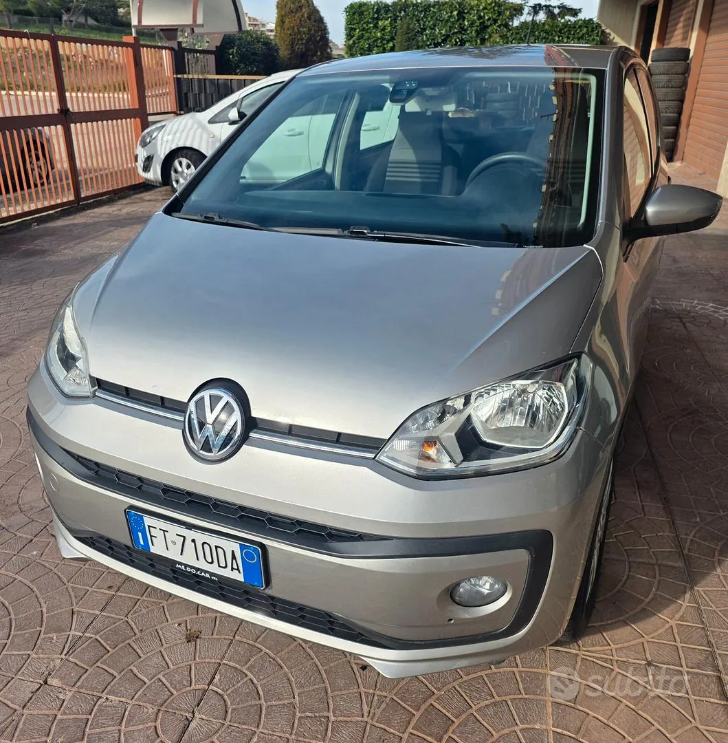 Volkswagen Up 2018 photo 2