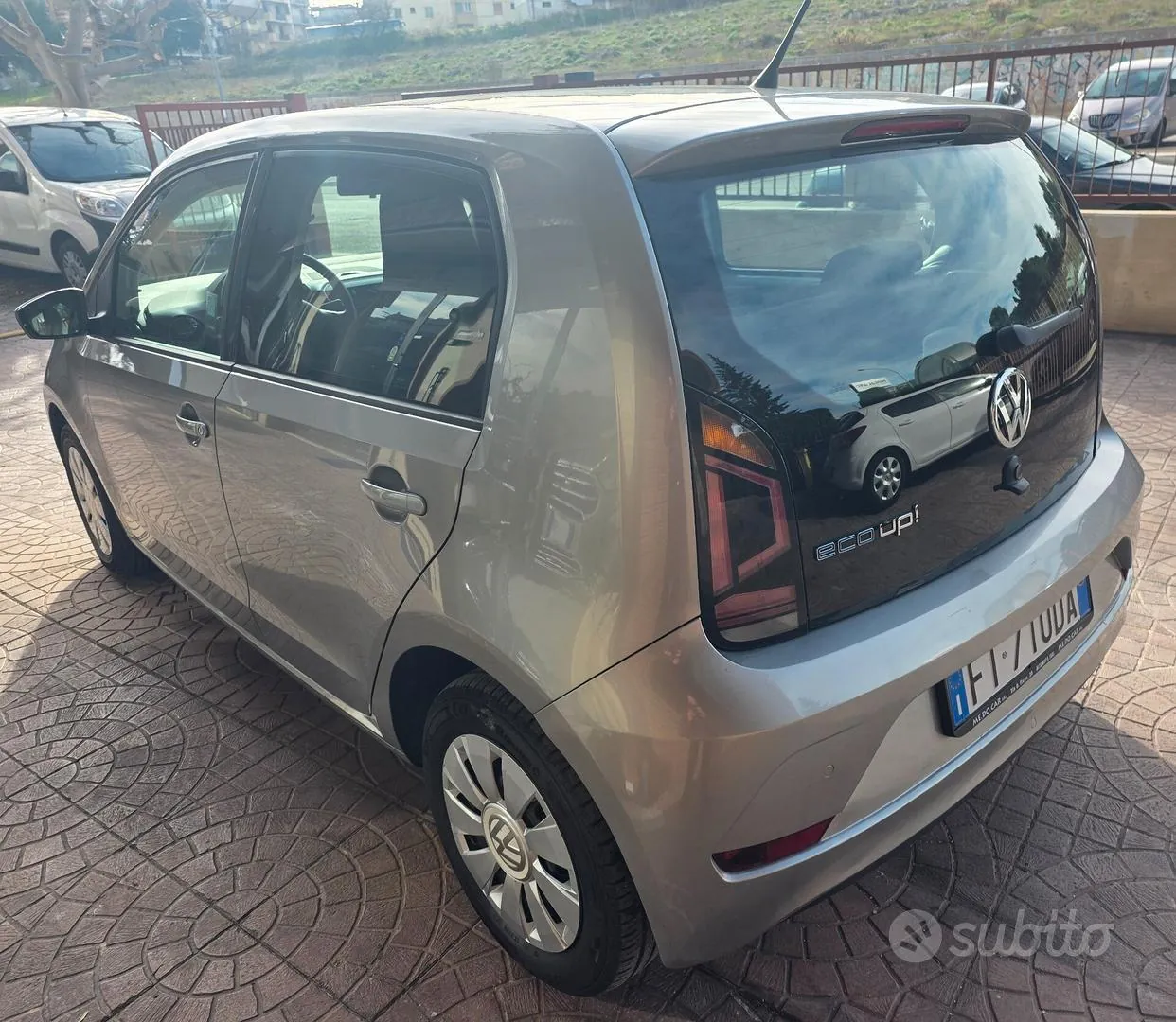 Volkswagen Up 2018 photo 4
