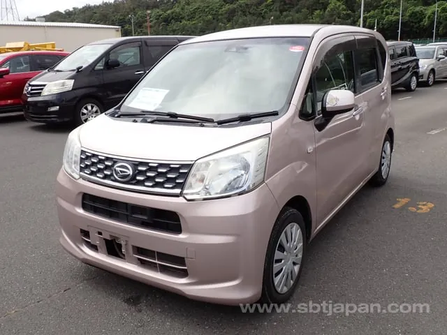Daihatsu Move 2015 photo 2