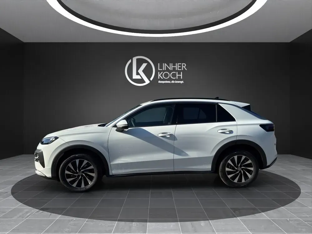 Volkswagen T-Roc 2026 photo 2