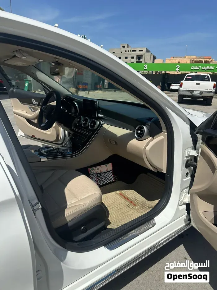Mercedes-Benz C-Class 2016 photo 3