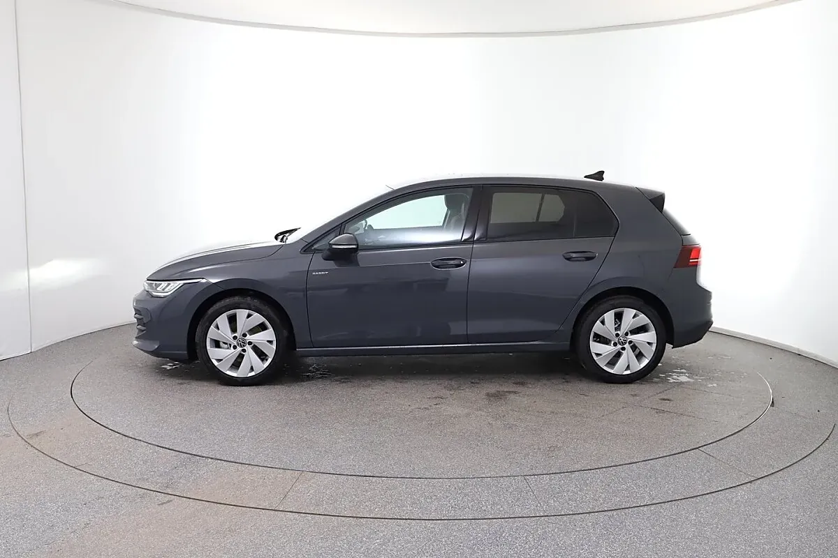Volkswagen Golf 2026 photo 2