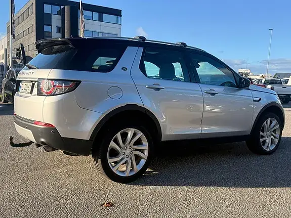 Land Rover Discovery Sport 2017 photo 4