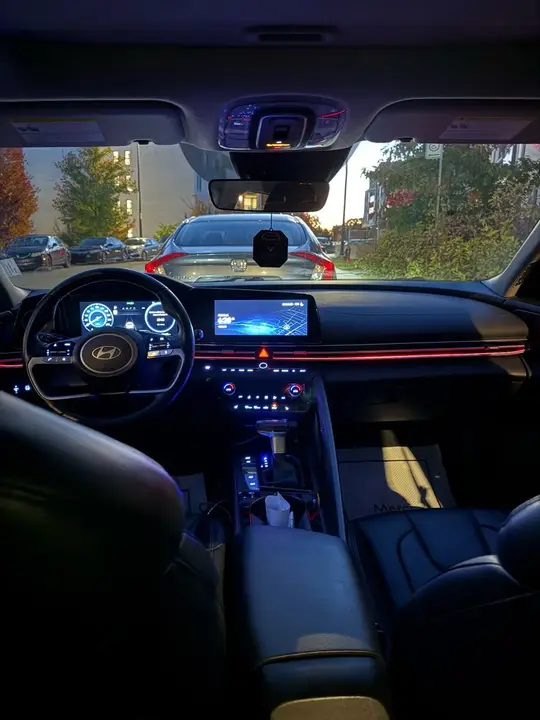 Hyundai Elantra 2025 photo 5