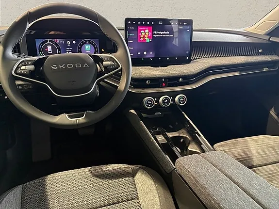 Skoda Superb 2026 photo 2