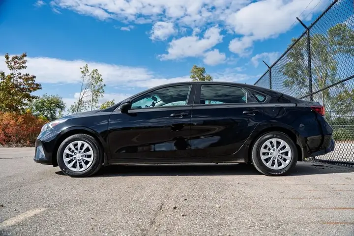 Kia Forte 2023 photo 5