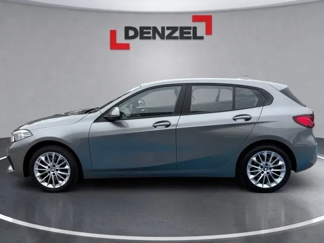 BMW 1 Series 2023 photo 2